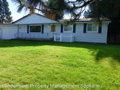 Main picture of 6912 N Fox Point Dr