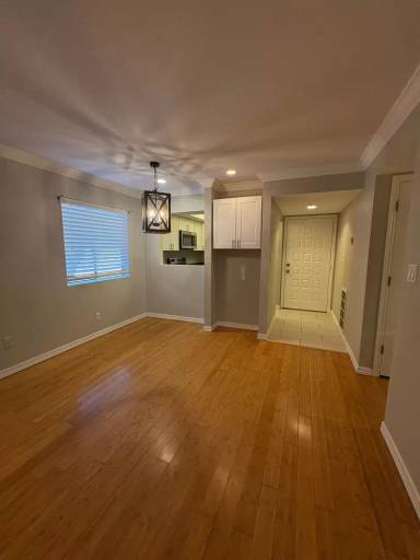 Main picture of 414 E Bruce Ave