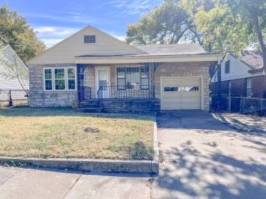 Main picture of 4156 E 1st St