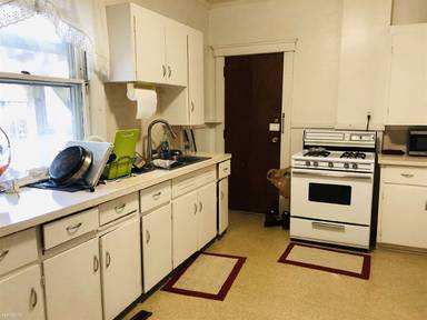 Main picture of 1322 S Forest Ave
