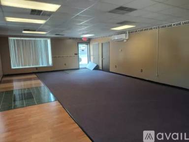 Main picture of 621 Market St