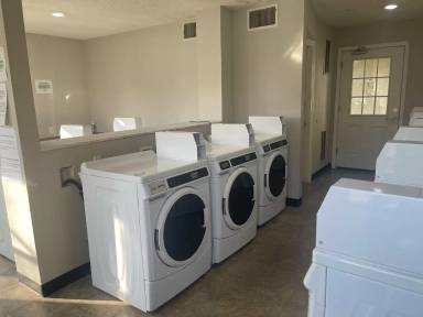 Main picture of 220 Mount Hope Ct