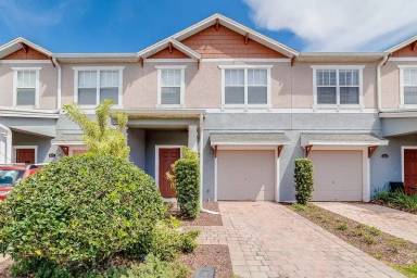 Main picture of 831 Pine Pointe Ln