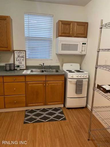 Main picture of 8074 Maple Ave SE