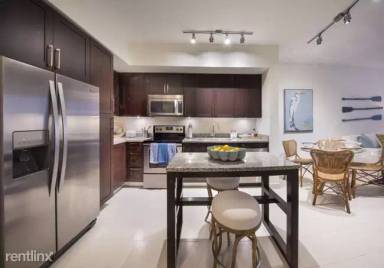 Main picture of 10790 Pines Blvd