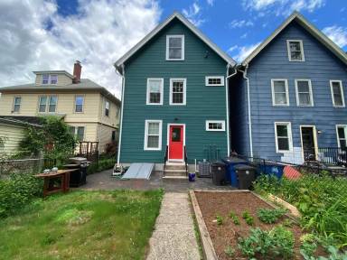 Main picture of 52 Linden St