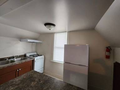 Main picture of 118 Locust St