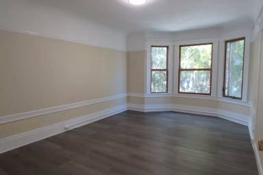 Main picture of 1850 Fulton St