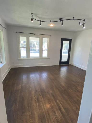 Main picture of 1256 E Clark St