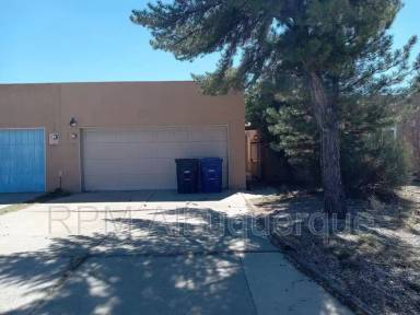 Main picture of 2924 Cutler Ave NE