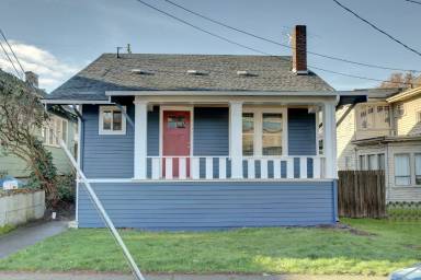 Main picture of 5649 Brooklyn Ave NE