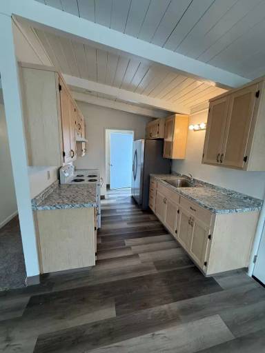 Main picture of 1615 Kentucky St