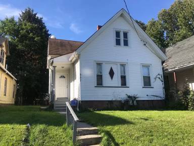Main picture of 257 Alphonse St