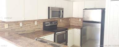 Main picture of 8886 W Flagler St