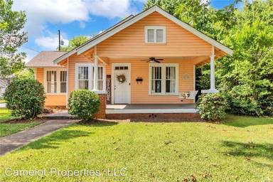 Main picture of 2242 Winona Ave