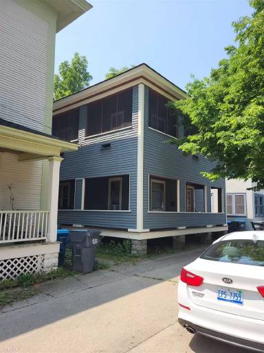 Main picture of 303 Kalamazoo Ct