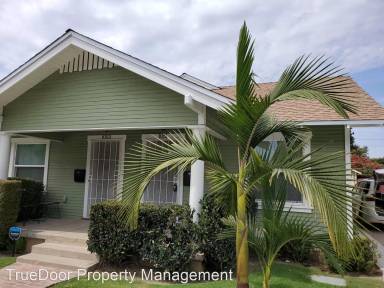 Main picture of 1051 W Civic Center Dr