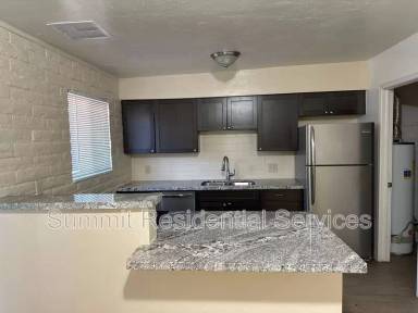 Main picture of 4543 E Bellevue St