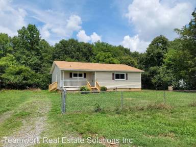 Main picture of 135 Taswell Ln