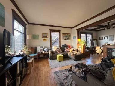 Main picture of 7 Barton Ave SE