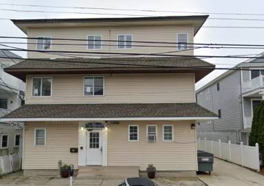 Main picture of 228 E Garfield Ave
