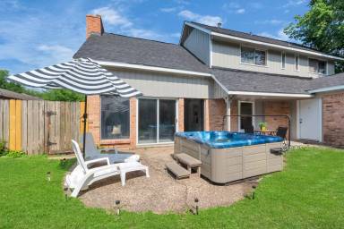 Main picture of 10719 Kitty Brook Dr