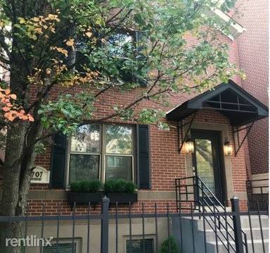 Main picture of 2707 N Southport Ave