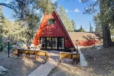 Main picture of 16104 Edgewood Way