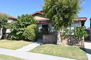 Main picture of 10650 Oak St
