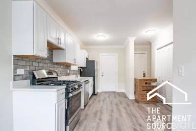 Main picture of 2131 W Giddings St