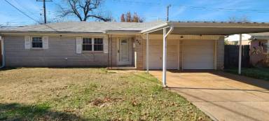 Main picture of 825 Vickie Dr