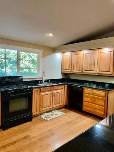 Main picture of 1544 Pleasant Ln