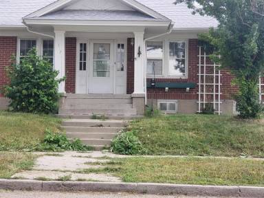 Main picture of 317 W 14th St