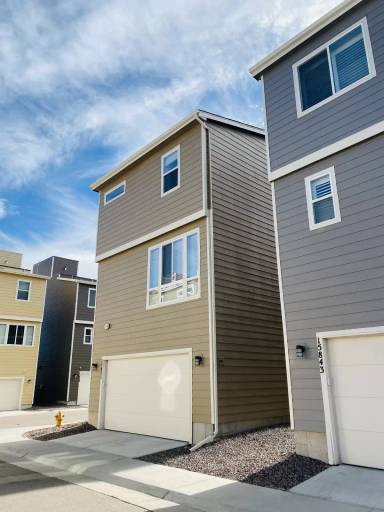 Main picture of 15888 E Broncos Pl
