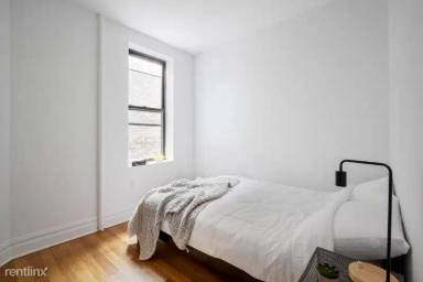 Main picture of 111 Greenpoint Ave