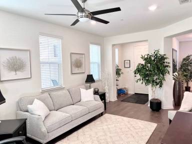 Main picture of 1593 Parkside Way