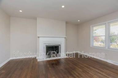 Main picture of 305 Lakeshore Dr