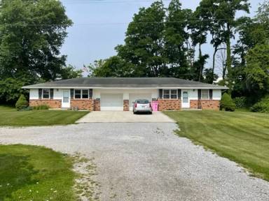 Main picture of 697 Lindaire Ln E