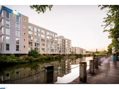 Main picture of Apex Manayunk