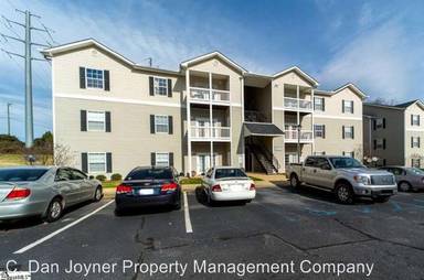 Main picture of 634 McKenna Cir