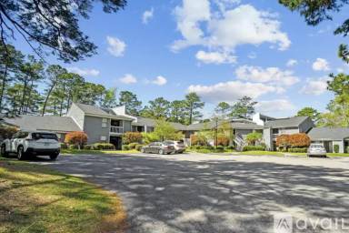Main picture of 710 Azalea Dr