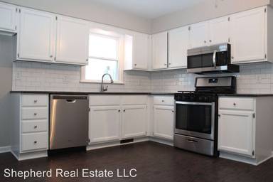 Main picture of 303 N Market St