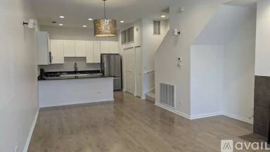 Main picture of 625 W Oak St