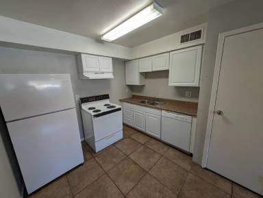 Main picture of 2702 E Tierra Buena Ln