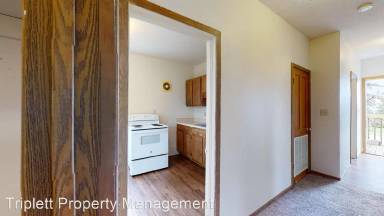 Main picture of 5212 Lincoln Way