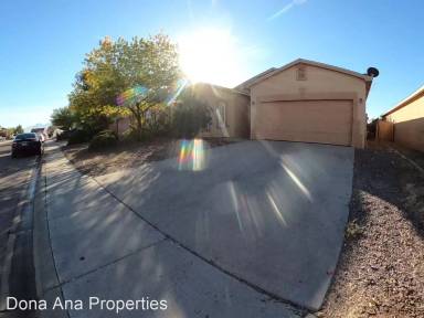 Main picture of 2861 Ancho Ave