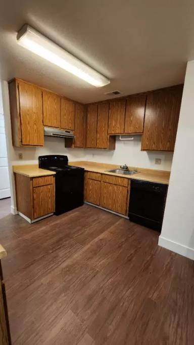 Main picture of 4575 Bomark Way