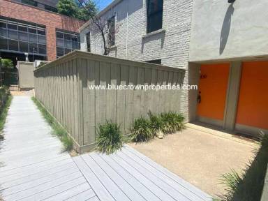Main picture of 2727 Hood St