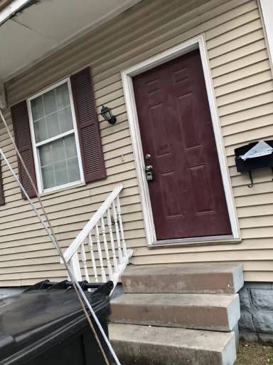 Main picture of 1207 S Clark St