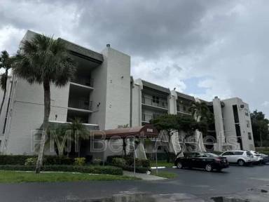 Main picture of 9340 Lagoon Pl